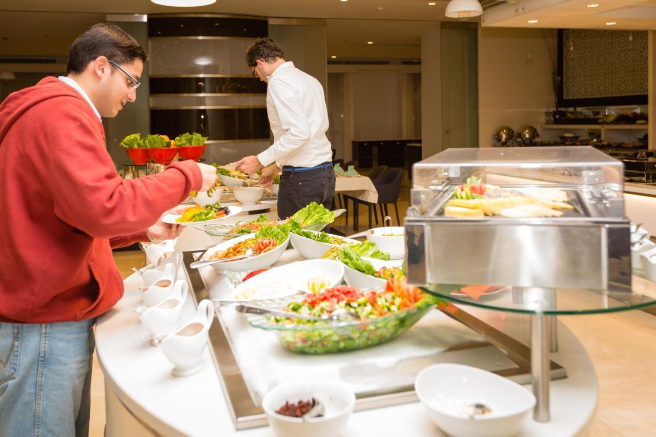 Holiday Inn Yanbu By Ihg Exterior photo
